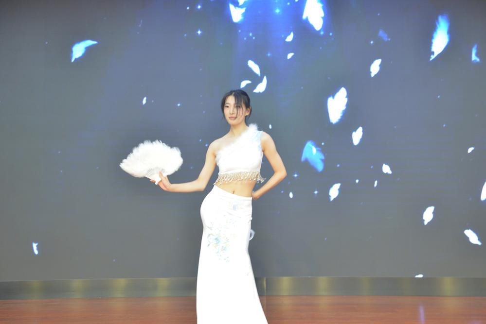 946b7f320bc74e898fb0bfc93b85633b.JPG