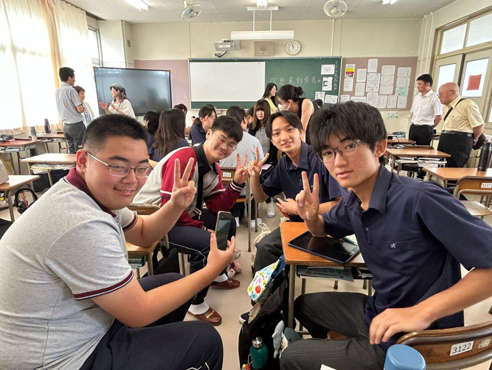 776a0d1b83aa44dd9c25109ccf1f3296.png 776a0d1b83aa44dd9c25109ccf1f3296.png