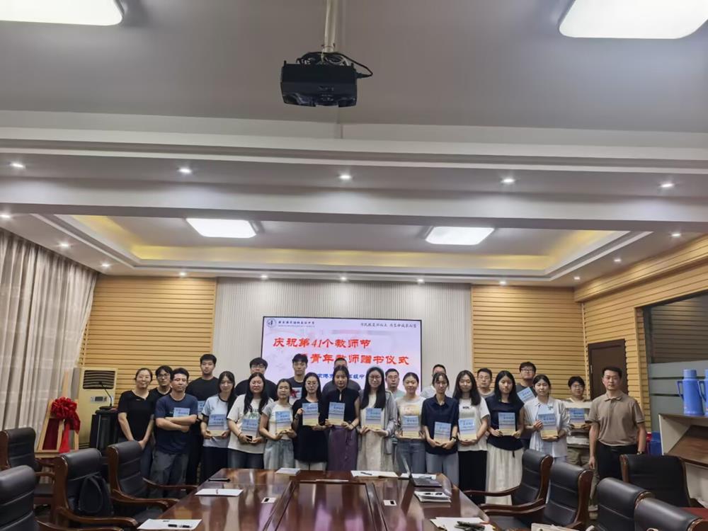 103f0e7a7de440e59be19b3edb0d02fd.jpg 103f0e7a7de440e59be19b3edb0d02fd.jpg