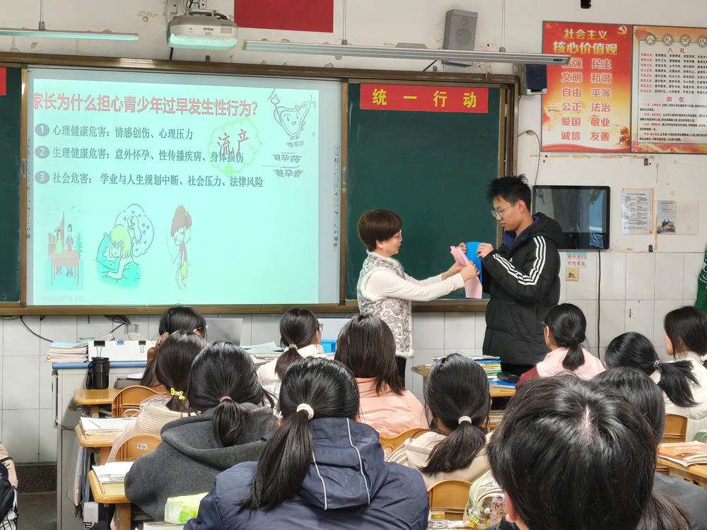 b56d6e254123441ca456fb4d30f52a41.jpg b56d6e254123441ca456fb4d30f52a41.jpg