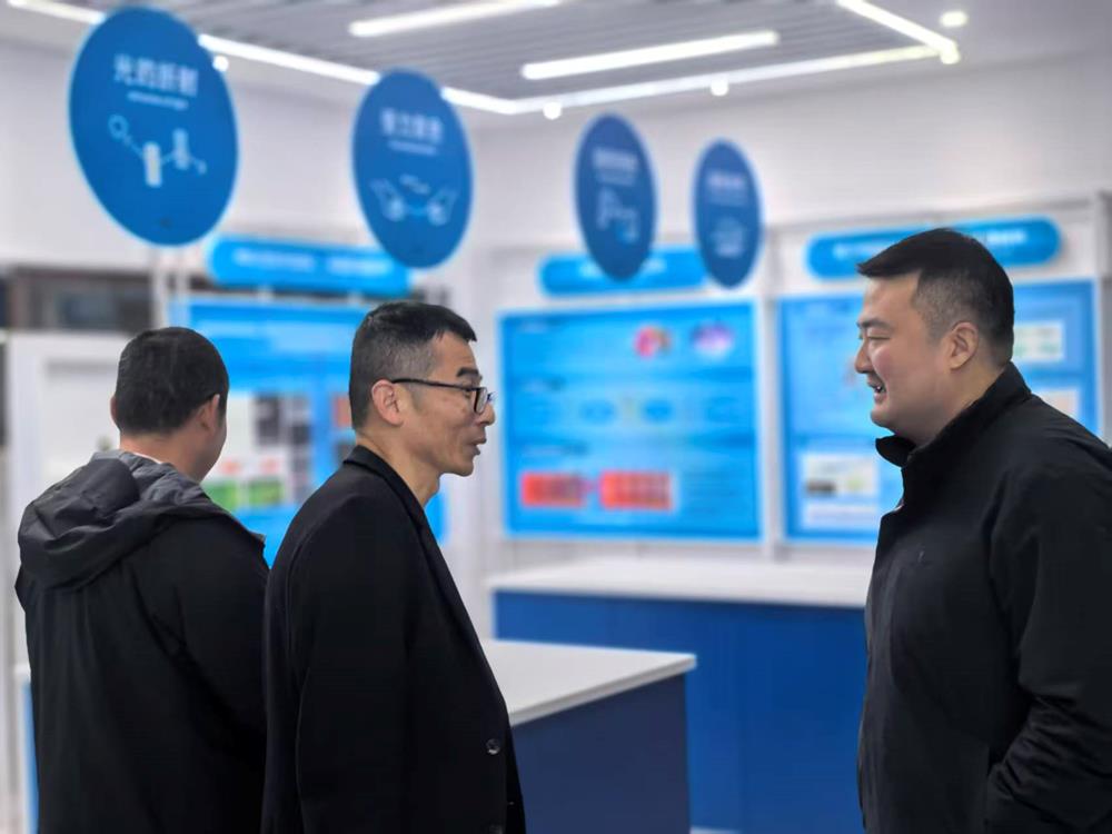 0e16934c3f5b4811b1309a90aebc4b41.jpg 0e16934c3f5b4811b1309a90aebc4b41.jpg