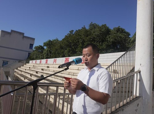  金秋铸魂承师道　躬行致远启新程